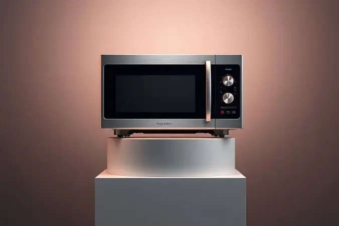 Render 3D de micro-ondas premium sem marca sobre pedestal minimalista representando qualidade superior e excelência de fabricação.